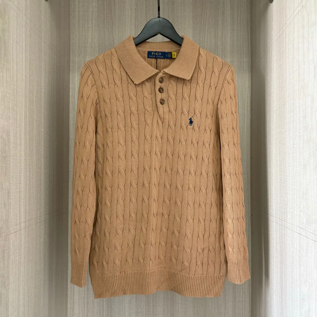 P230 RALPH LAUREN Ralph Lauren six-color classic small label embroidered polo collar long-sleeved buttoned pullover knitted sweater tops for men and women. Six colors. Colors: white, black, navy blue (red label), gray, khaki, navy blue (white label). Size: S M L XL. Material: cotton. Weight: 700g.